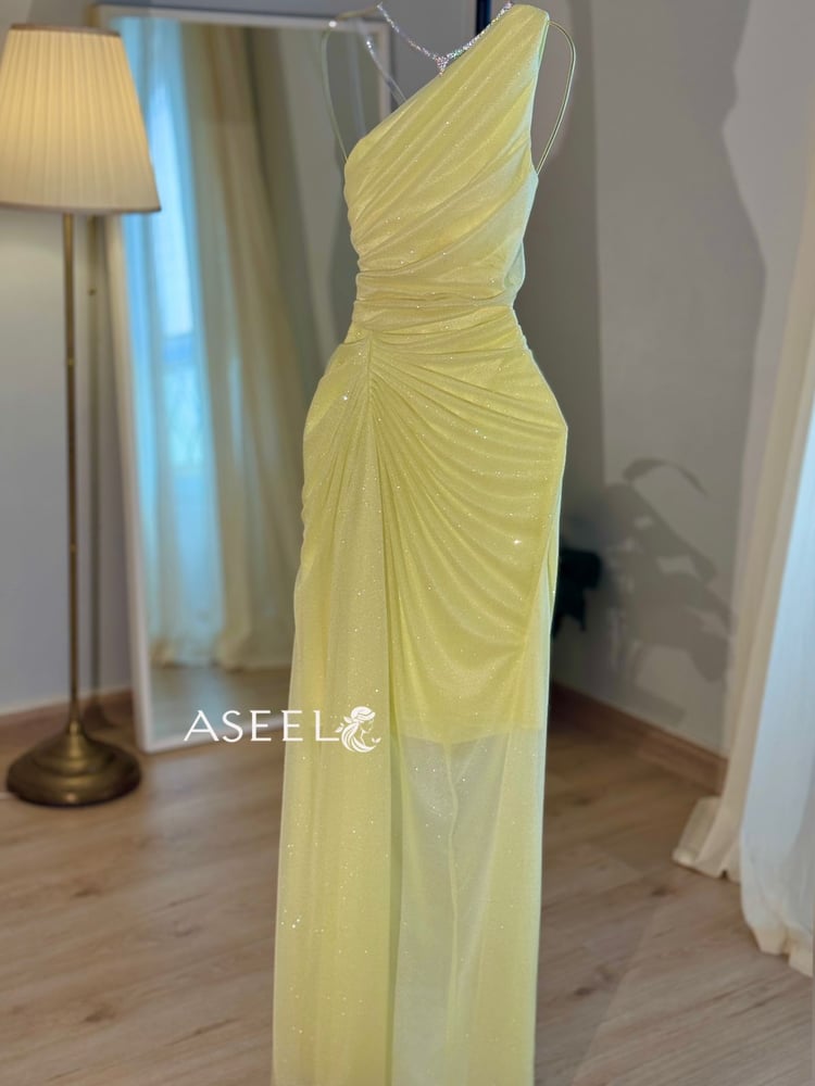 فستان سهرة ليموني