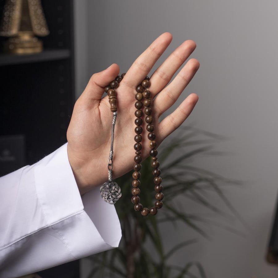 مسباح بني بكلايت مع طربزونة فضة