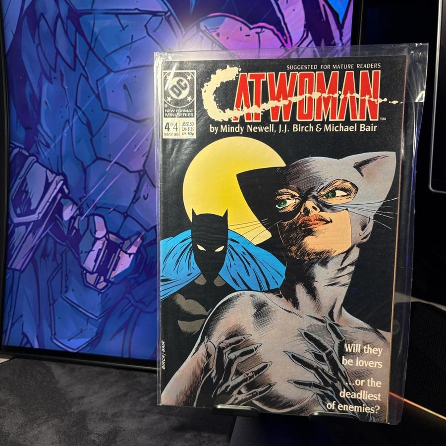 كوميك دي سي CAT WOMAN Comics #4 / NM