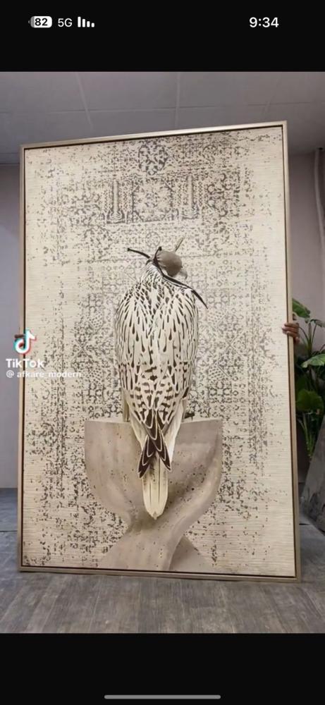 لوحه جداريه مقاس 120 طول في 100 عرض برواز ذهبي