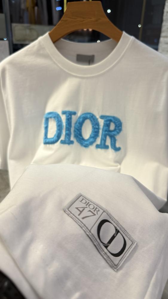 تيشيرت DIOR