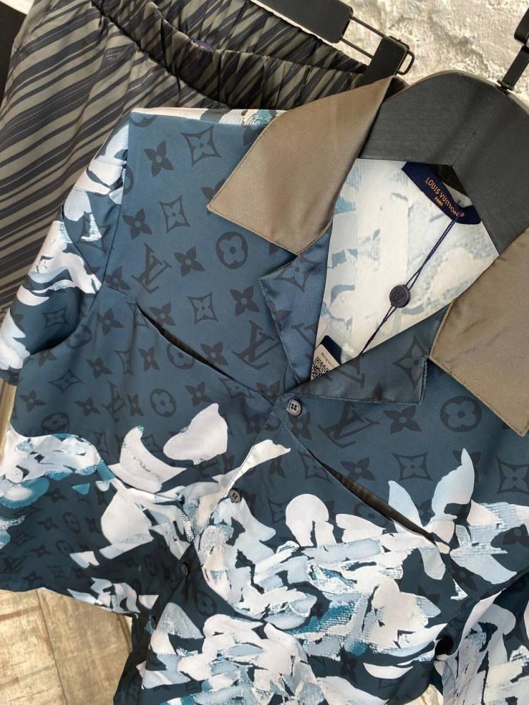 طقم Louis Vuitton