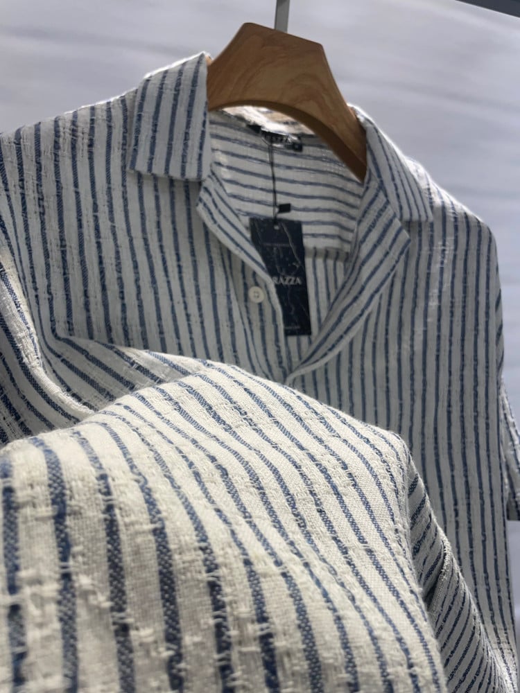 Half sleeve shirt