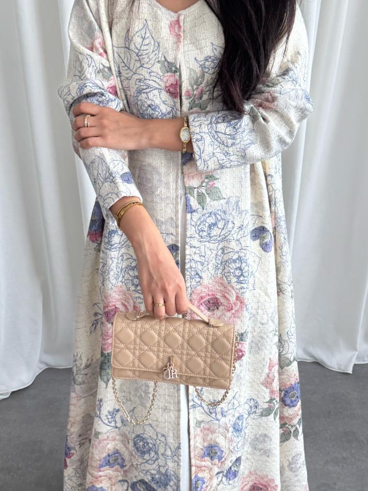 شانيل مقصب ابيض