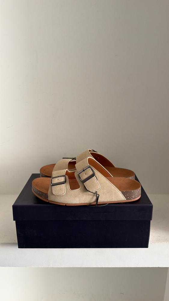 Sandal