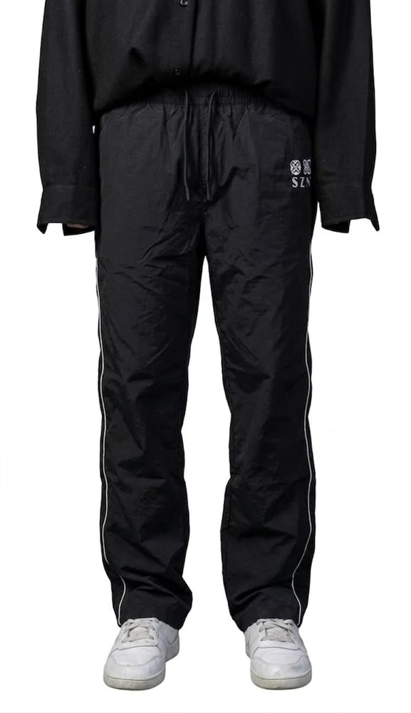 PARACHUTE PANTS - BLACK