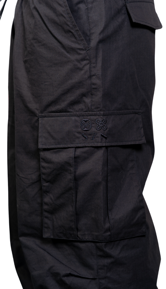 CARGO - BLACK