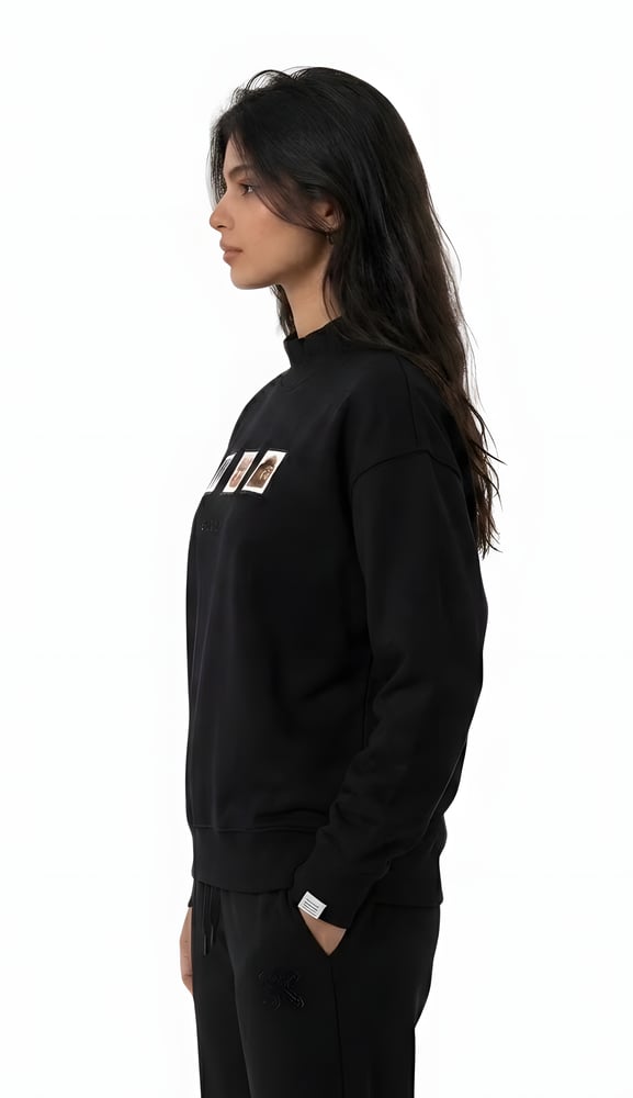 BLACK SWEATSHIRT
