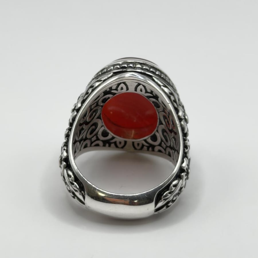 Silver ring with Yemeni agate, Rummani, with saffron, luxurious, craftsmanship, Aref