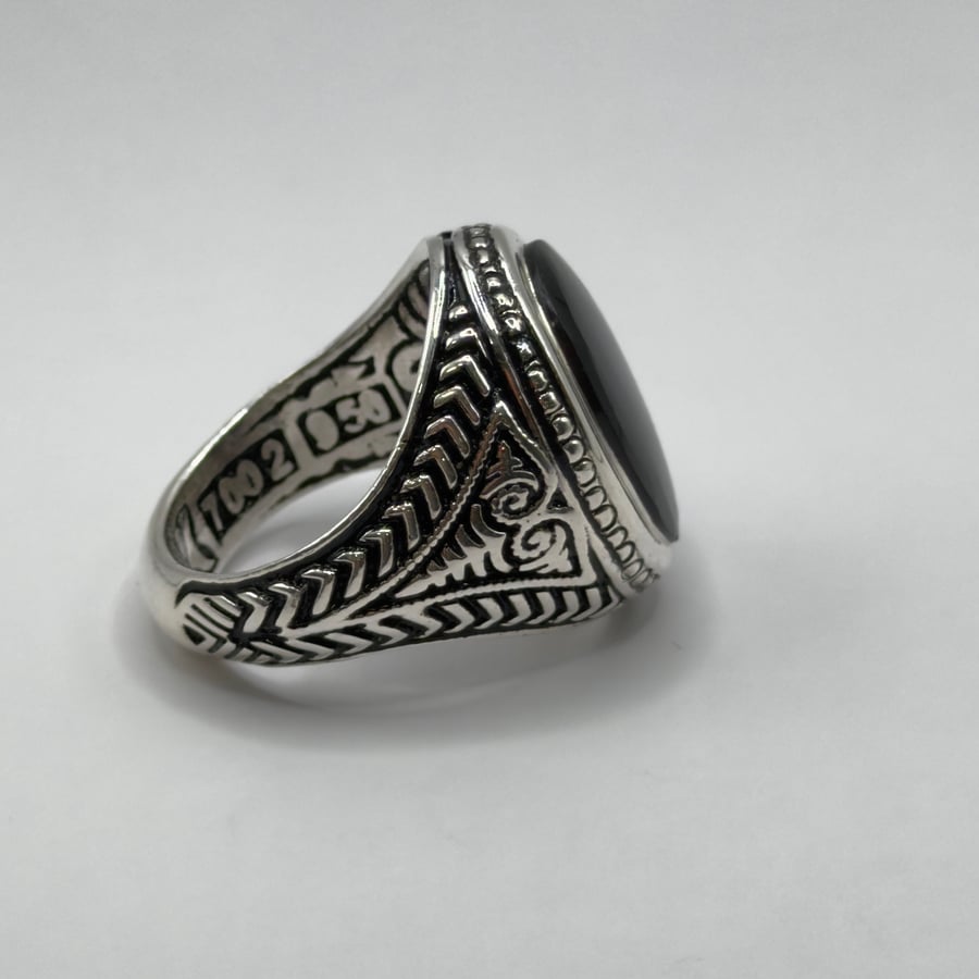 Silver ring with black agate, yellow Tahlabi decorations, rare, craftsmanship by Aref