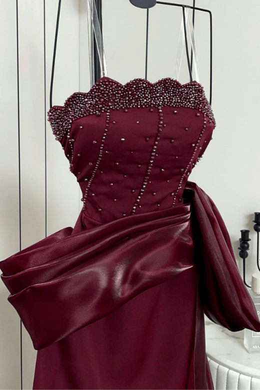 فستان سهرة عودي باربي وتطريز و ذيل جازار