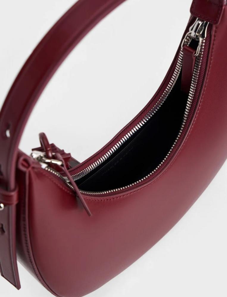 تشارلز اند كيث -  Charles & Keith