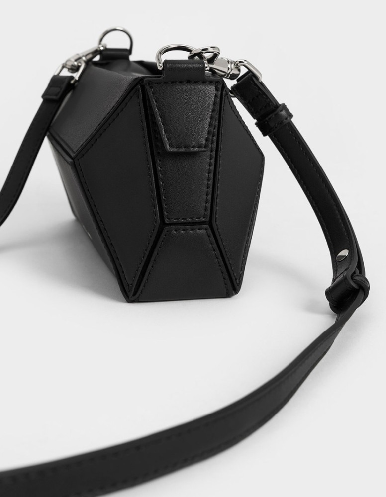 تشارلز اند كيث - CHARLES & KEITH