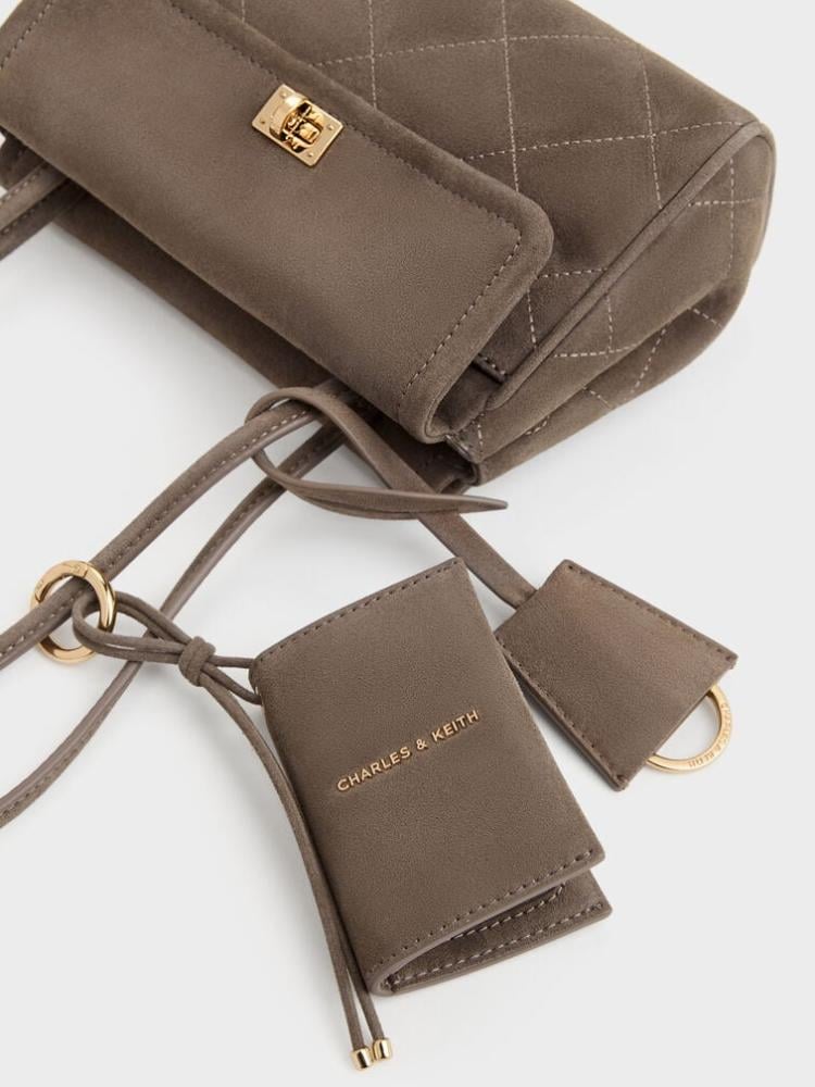 تشارلز اند كيث - Charleskeith