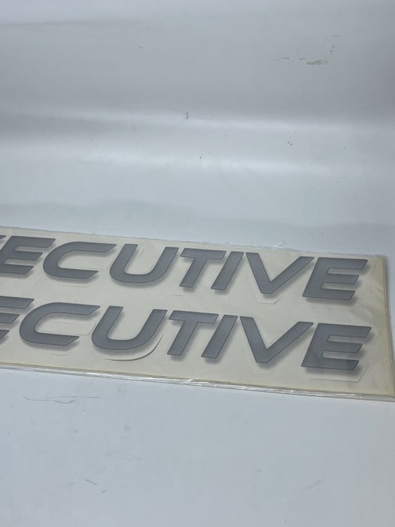 طقم استكر ابواب Executive فضي كامري 2003-2004