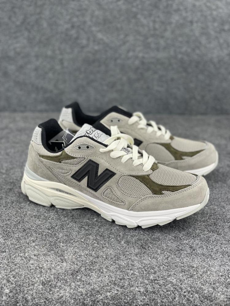 نيو بالانس 990 اوف وايت رمادي