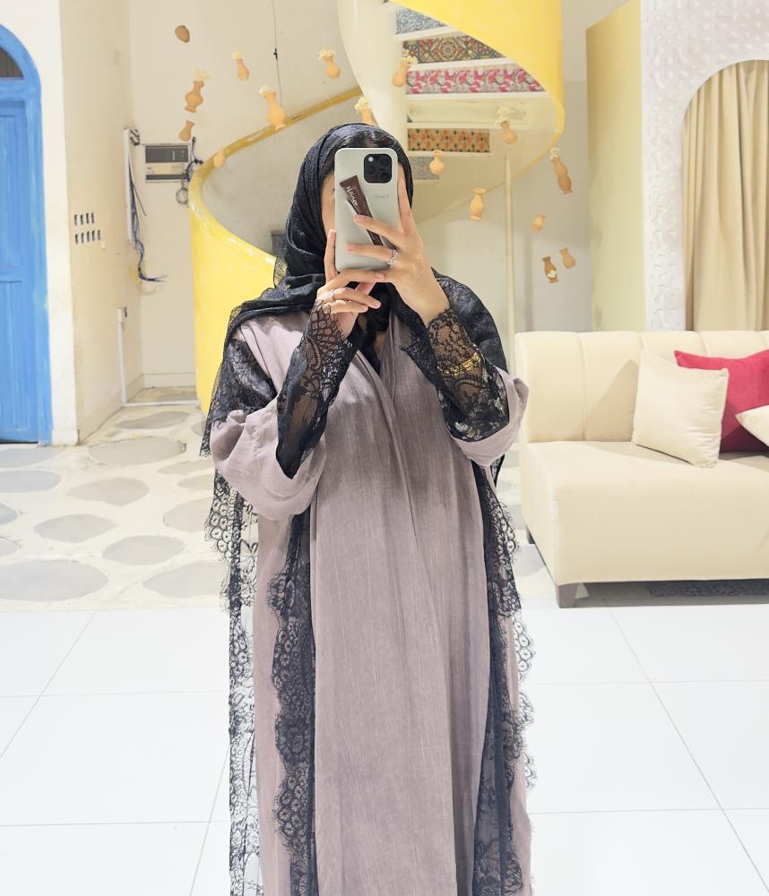 PINK LACE ABAYA