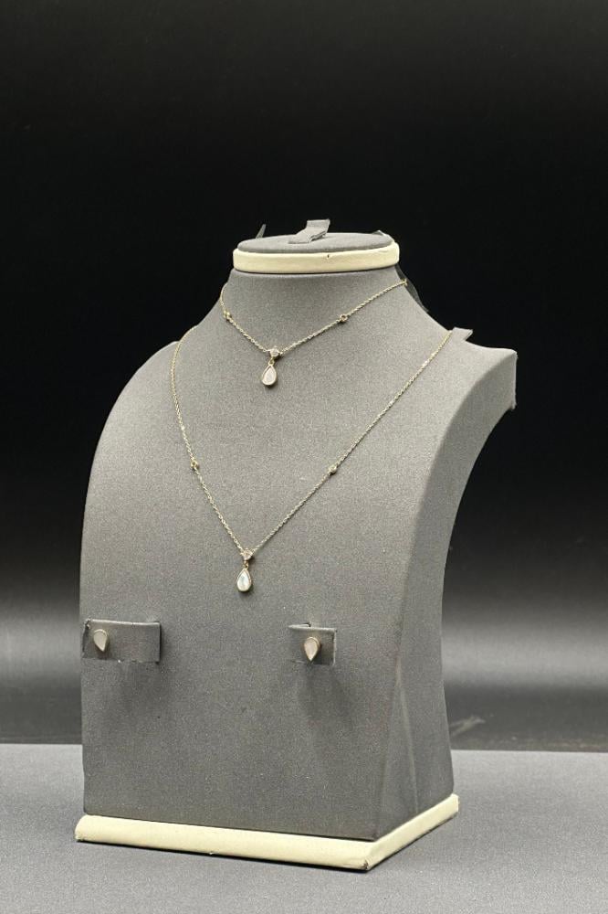 Children’s Gold Set – Teardrop Shape with Shell