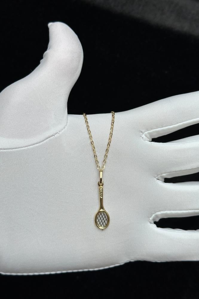 سلسال ذهب ناعم عيار 18 بتمصميم ايطالي انيق وزن من 1.4 الى 1.5 جرام