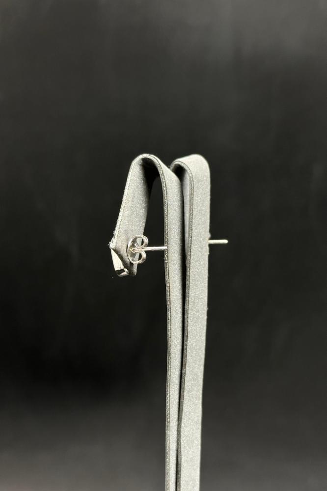 Rectangular White Gold Earrings, Diamond Design, 18 Karat, Weight 1.9 grams