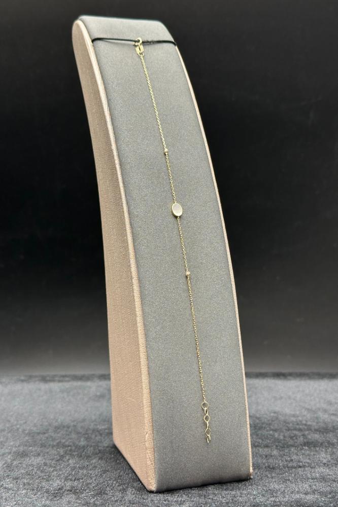 18K Solid Gold Oval Bracelet with White Shell Weight: 0.7 grams