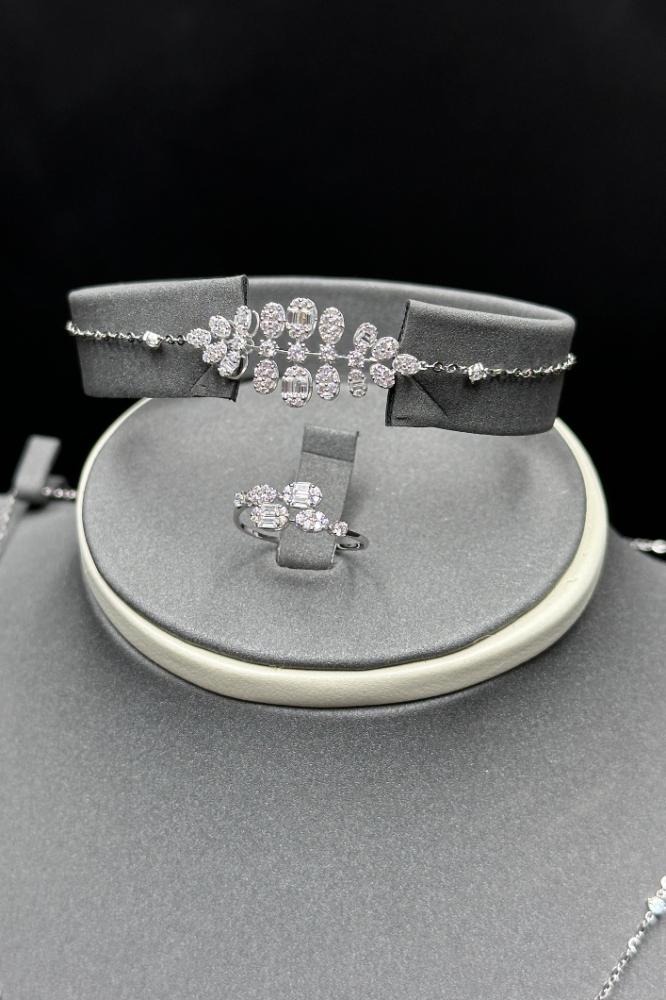 18K white gold set for women, baguette style, 9.6 grams