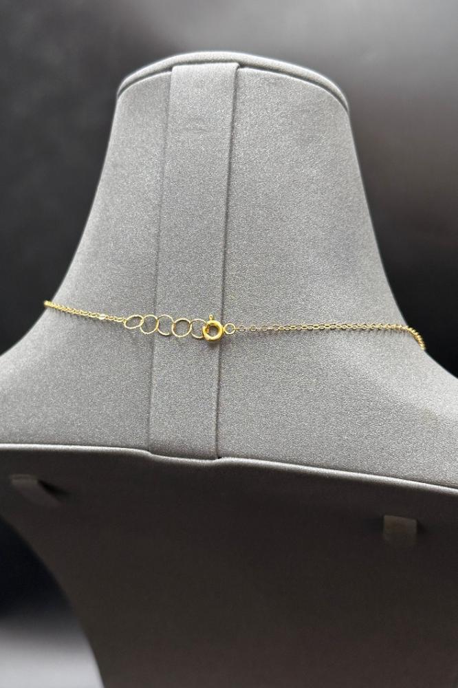 Gold necklace for women 21k with a refined design 4.5 g