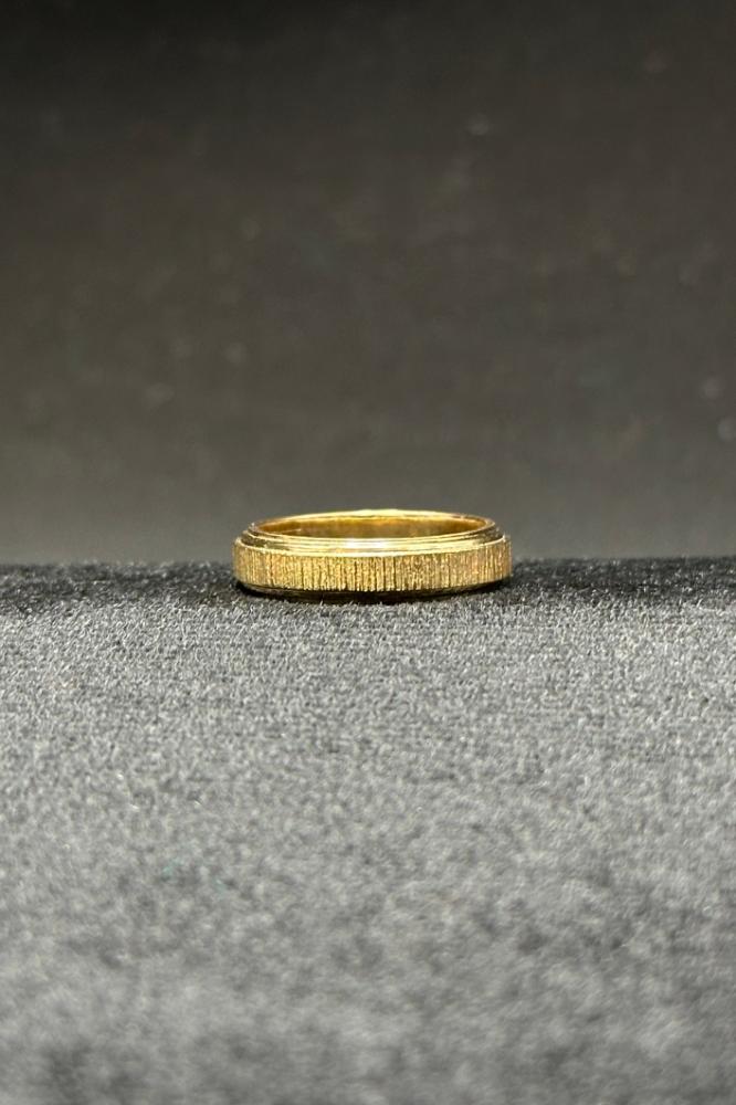 18K – Pure Gold Band – Weight: 3.5 to 3.6 g