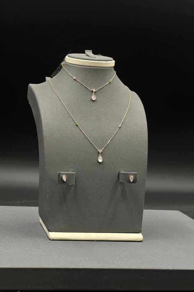 Children’s Gold Set – Teardrop Shape with Shell