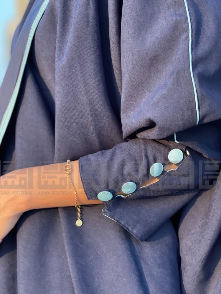 عباية كحلية بأزارير 1083