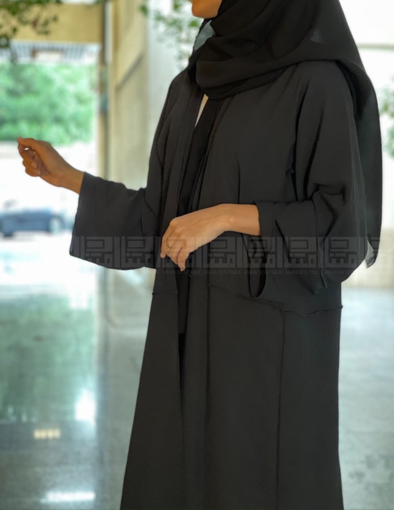 عباية سوداء بفستان داخلي ‎1093