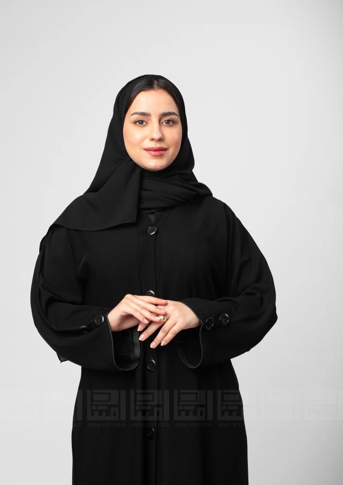 عباية سوداء واسعة بالأزارير - 1362