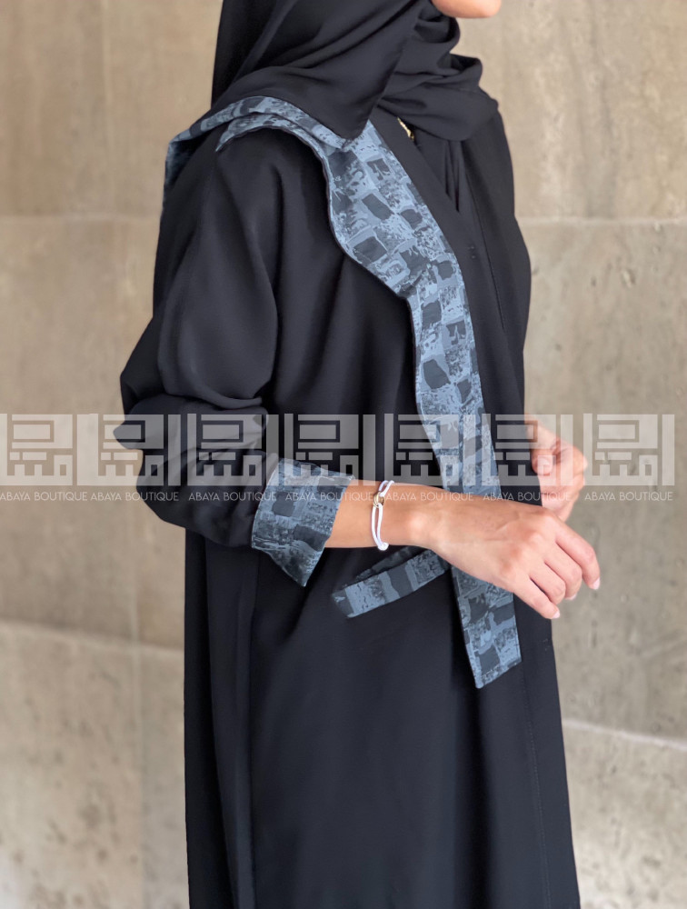 عباية سوداء بجيوب 1052
