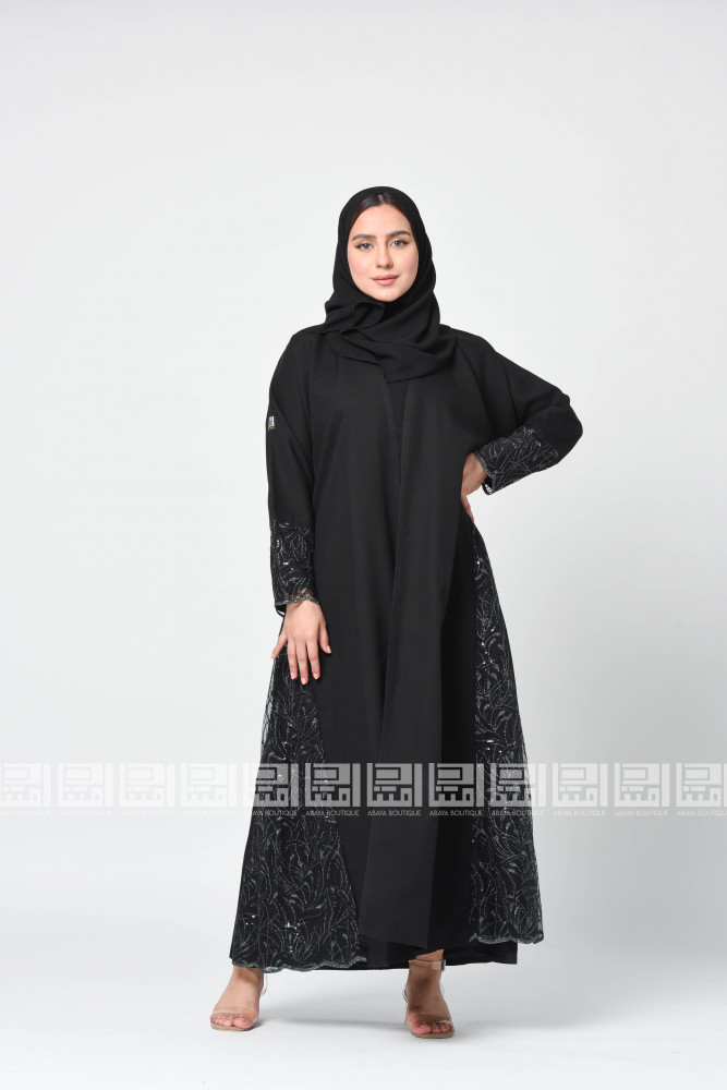 عباية سوداء مزينة بالتول 1275