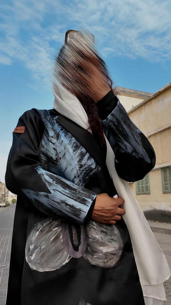 عباية رسم ب الوان الاكرلك