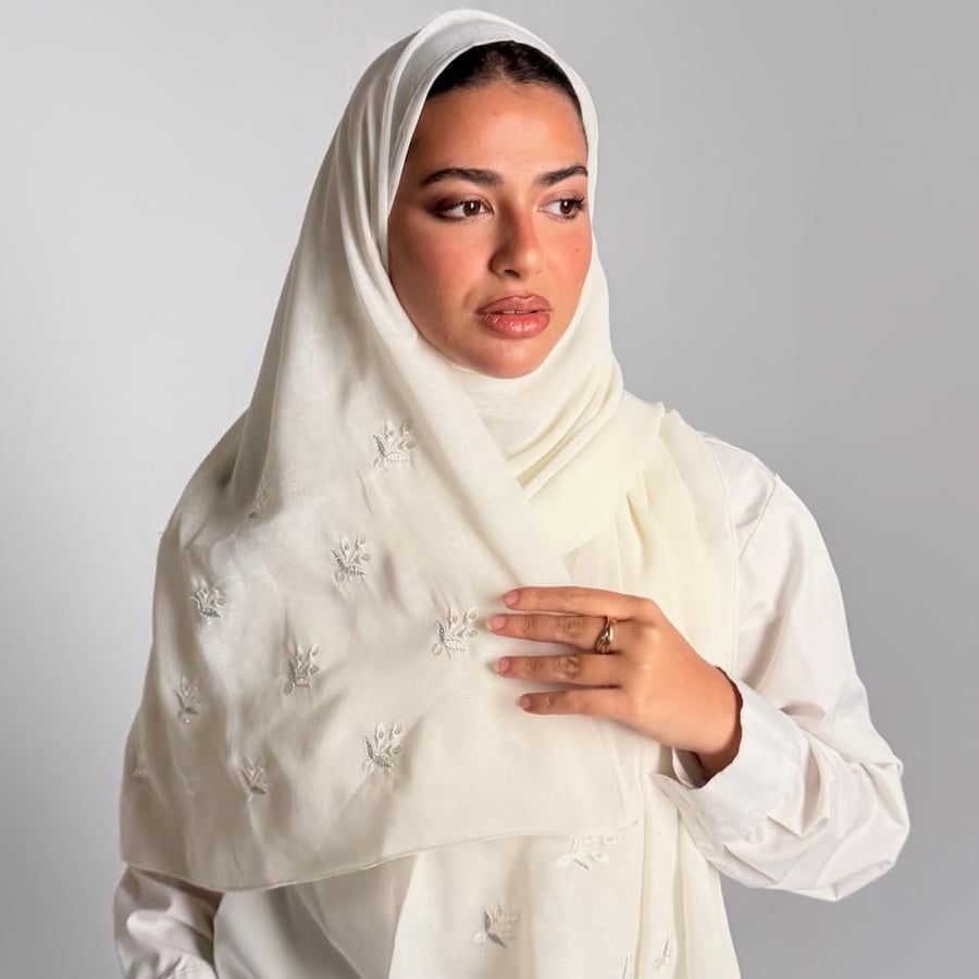 طرحة بوال سوزان -لون اوف وايت عاجي