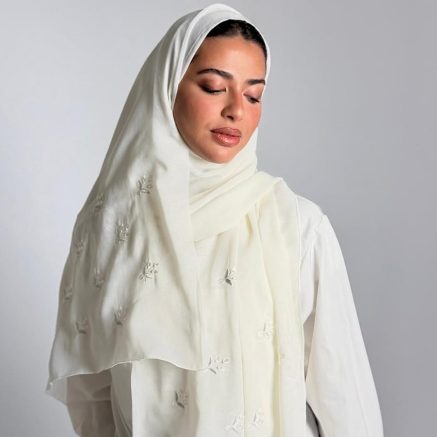 طرحة بوال سوزان -لون اوف وايت عاجي