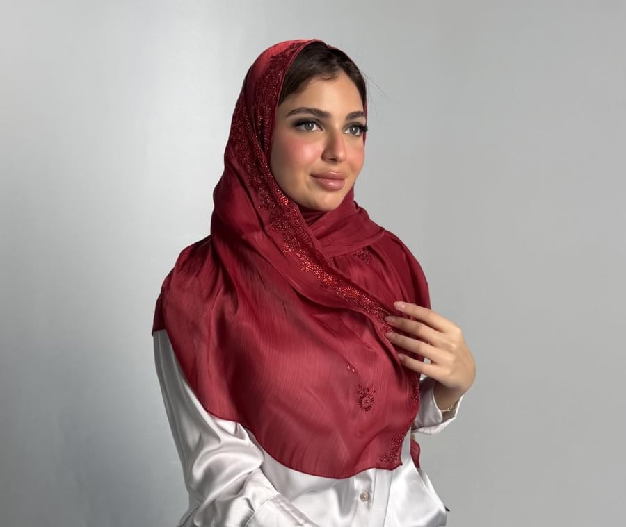 طرحة فستق احمر