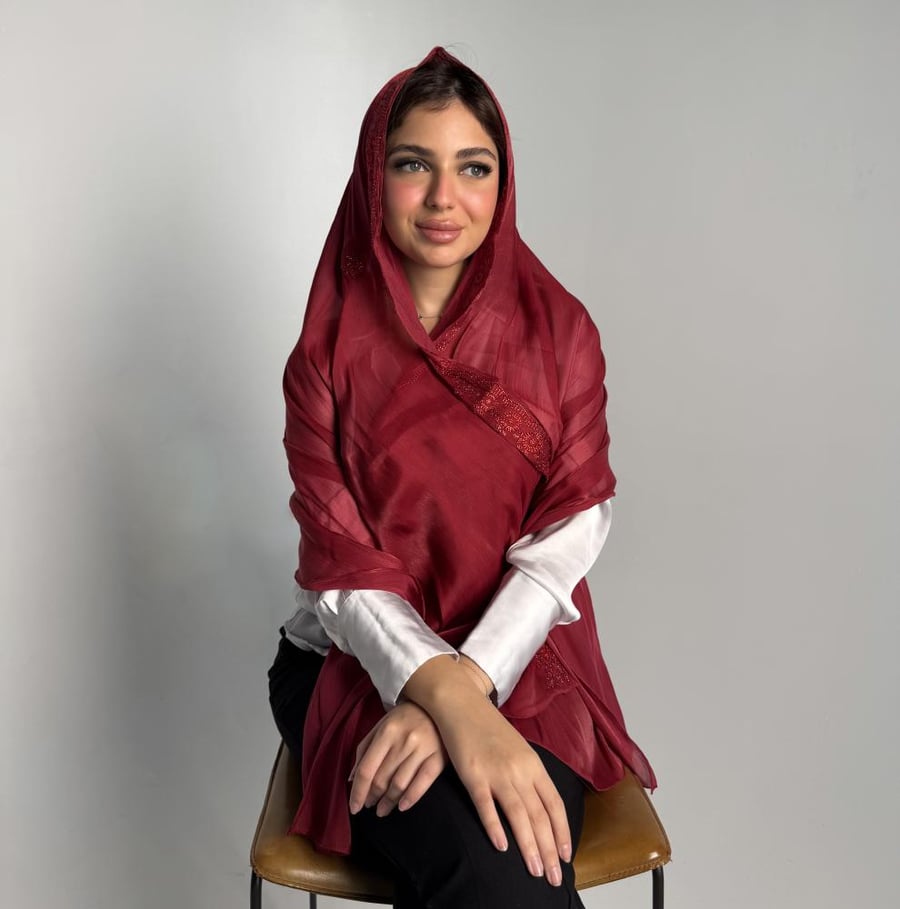 طرحة فستق احمر