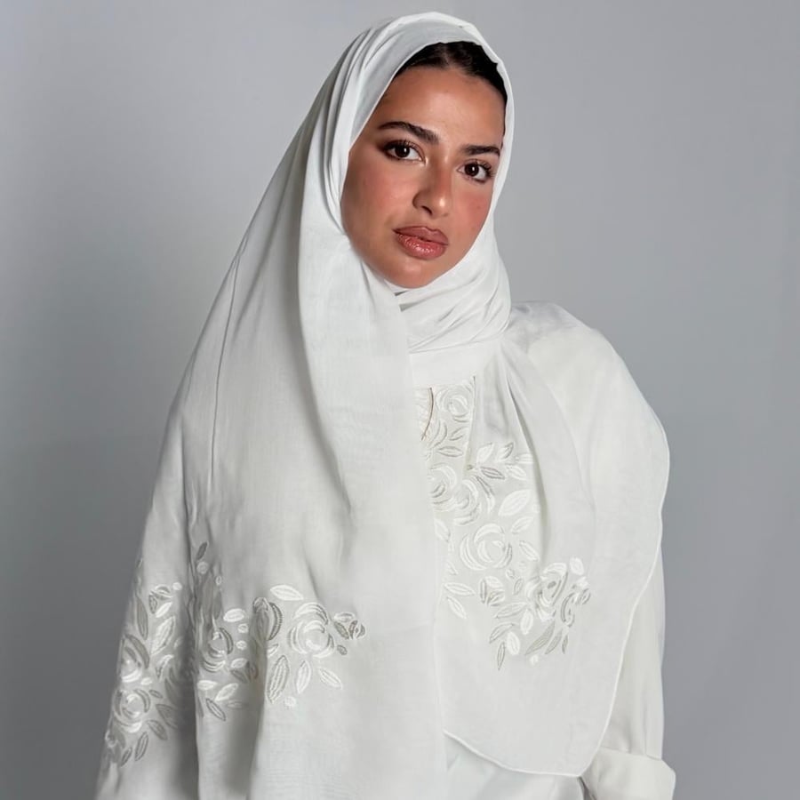 طرحة نرجس ابيض