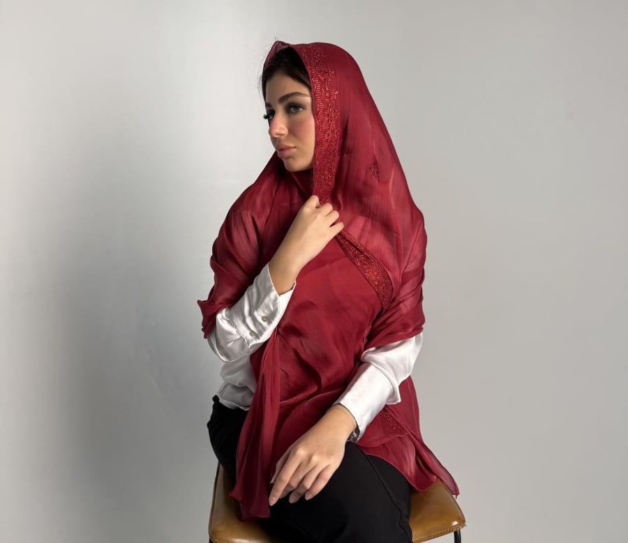 طرحة فستق احمر