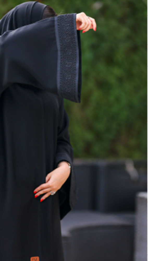 عباية نقش أنيق