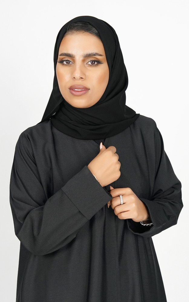 عباية اسود عملية