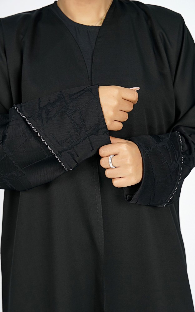 عباية نص كلوش بكرستال في الاكمام