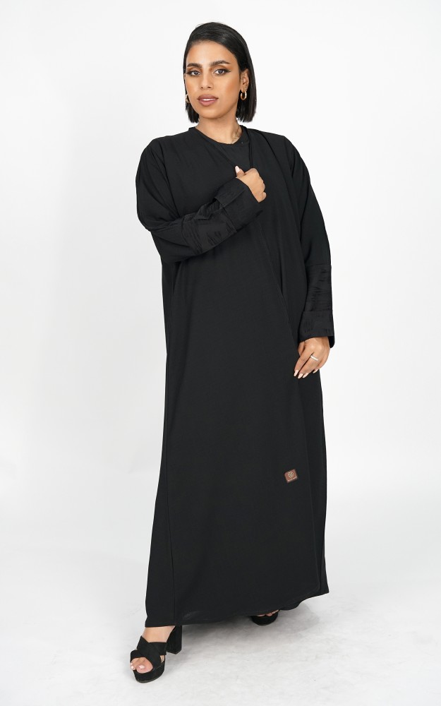 عباية اسود عملية