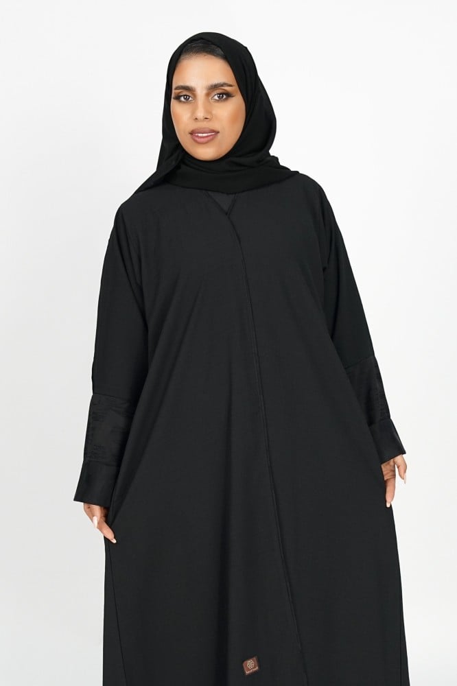 عباية اسود عملية
