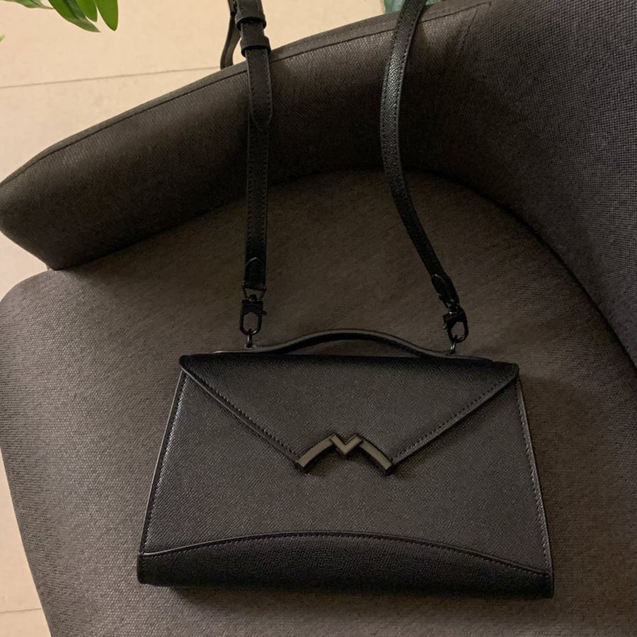 شنطة موينات غابرييل مقاس 26cm“ اسود مات "