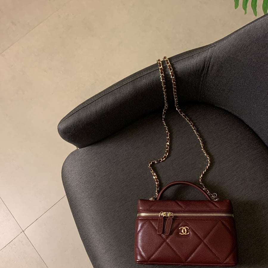 شنطة شانيل عنابي مقاس 19cm