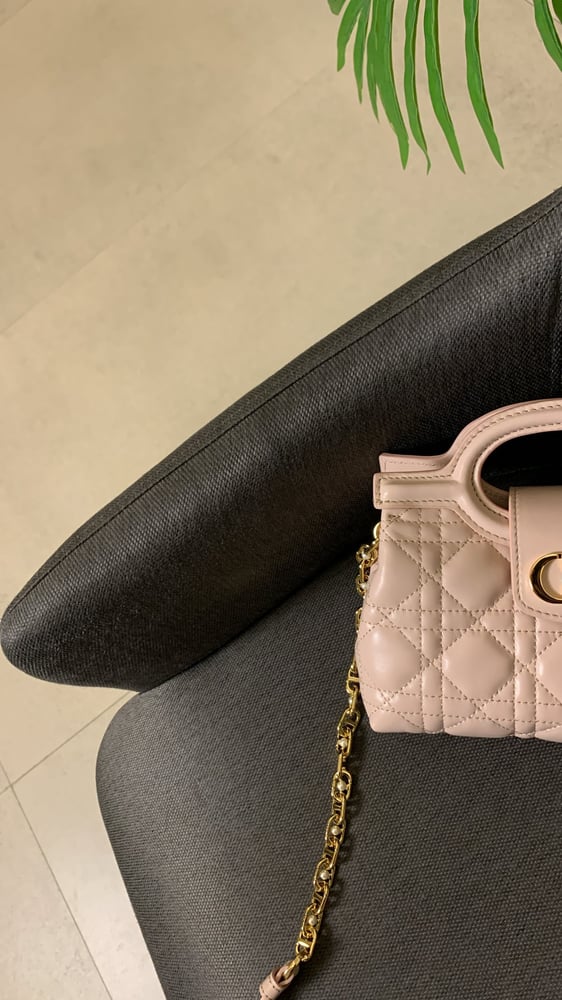 شنطة ديور بيبي بنك هارد وير"ذهبي" Jolie Top Handle مقاس 18.5cm ميني سايز