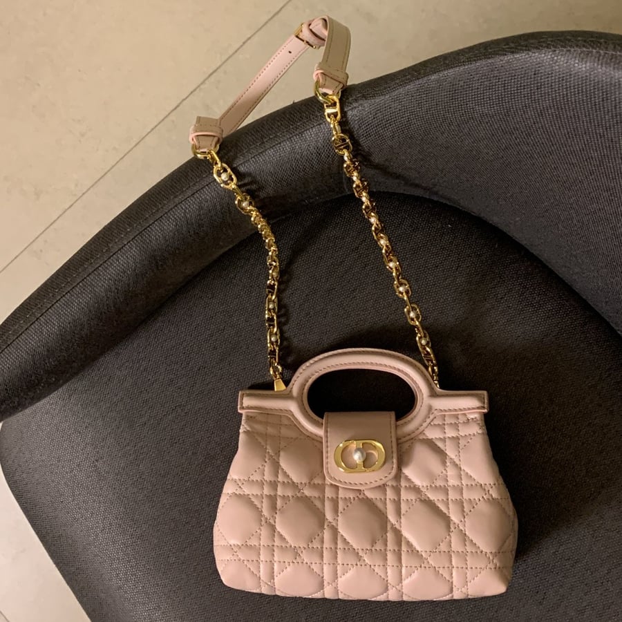 شنطة ديور بيبي بنك هارد وير"ذهبي" Jolie Top Handle مقاس 18.5cm ميني سايز